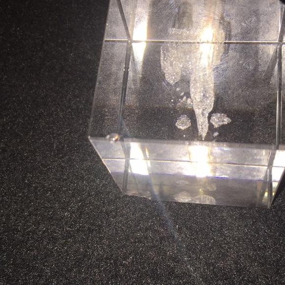 Unicorns in 3D Etched Glass Cube - Picture 14 of 15